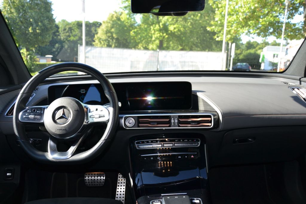 Mercedes-Benz EQC 2020