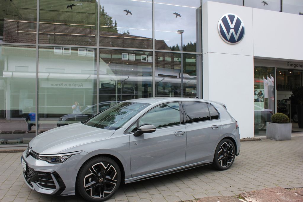 Volkswagen Golf 2025
