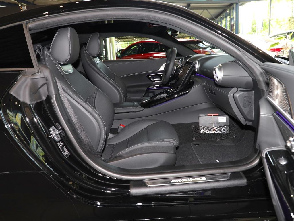 Mercedes-Benz AMG GT 2025