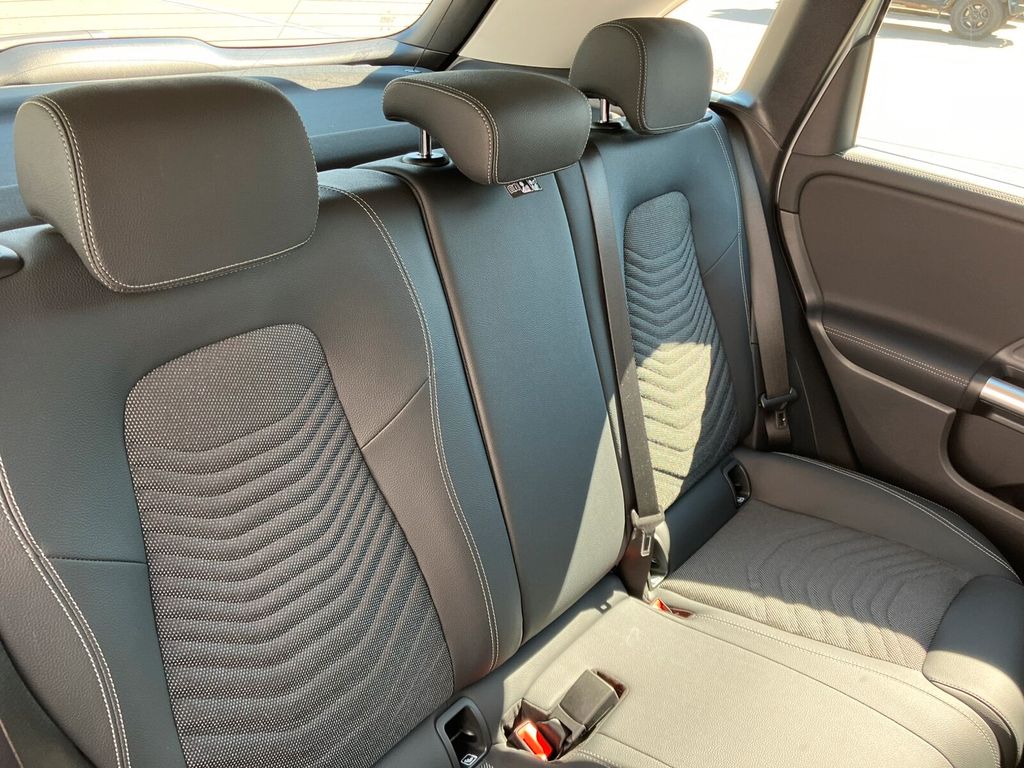 Mercedes-Benz B 250 2024