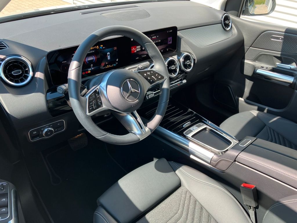 Mercedes-Benz B 250 2024