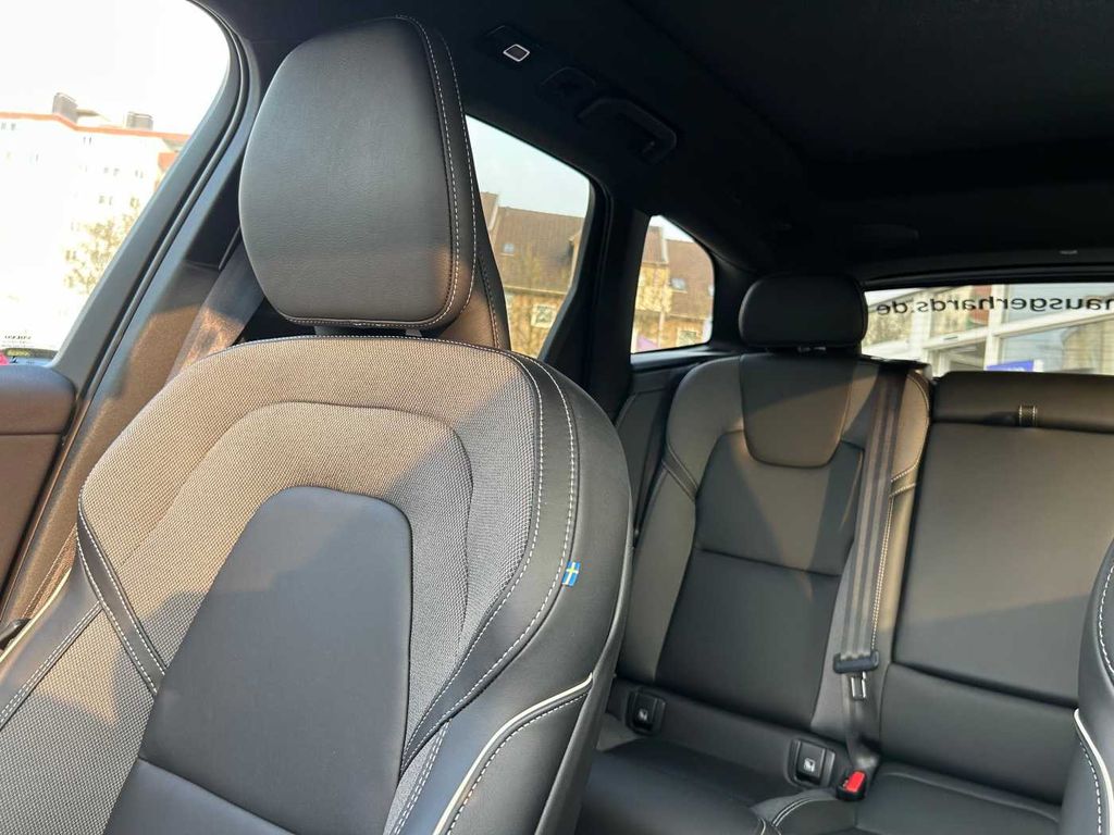 Volvo XC60 2025