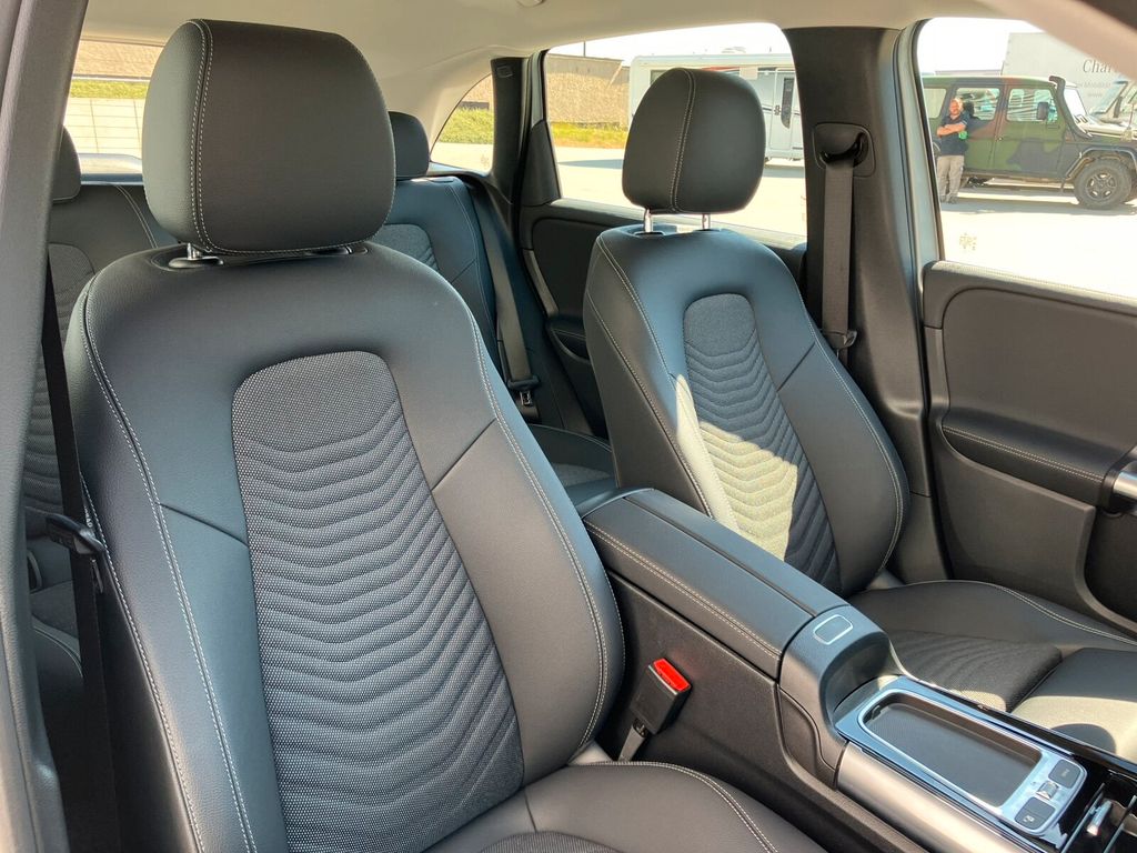 Mercedes-Benz B 250 2024