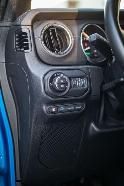 Jeep Wrangler 2023
