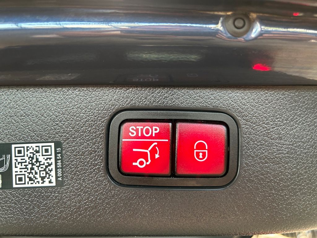 Mercedes-Benz C 300 2024