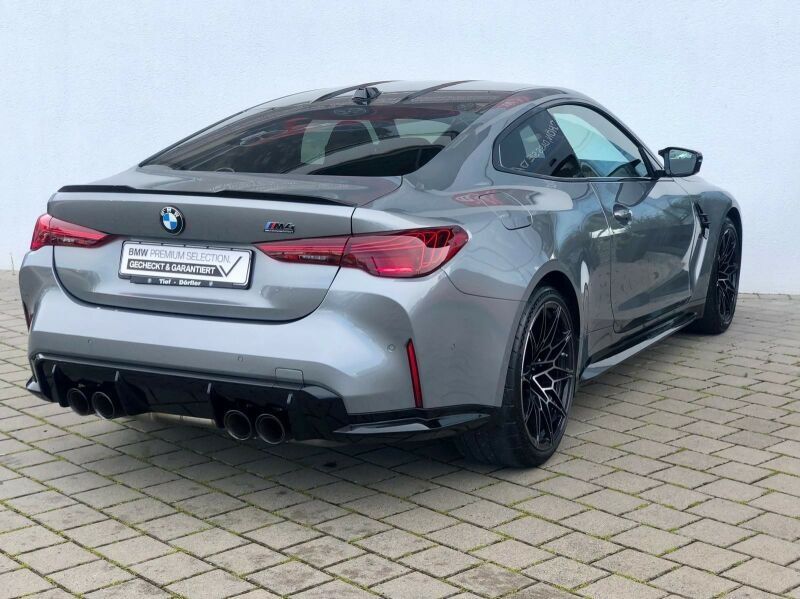 BMW M4 2025