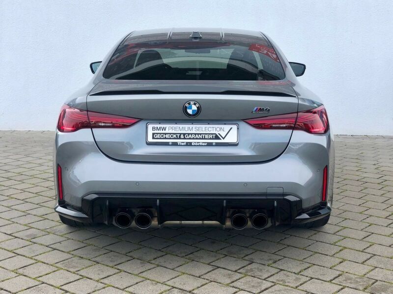 BMW M4 2025