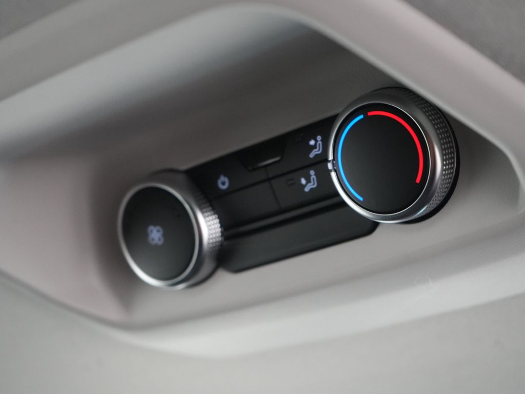 Volkswagen T7 Transporter