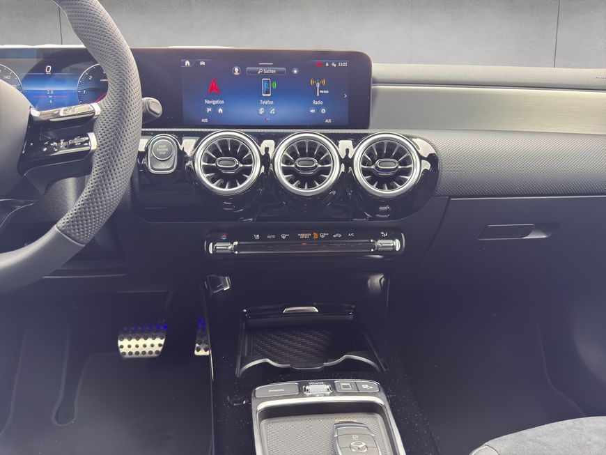 Mercedes-Benz A 180 2025