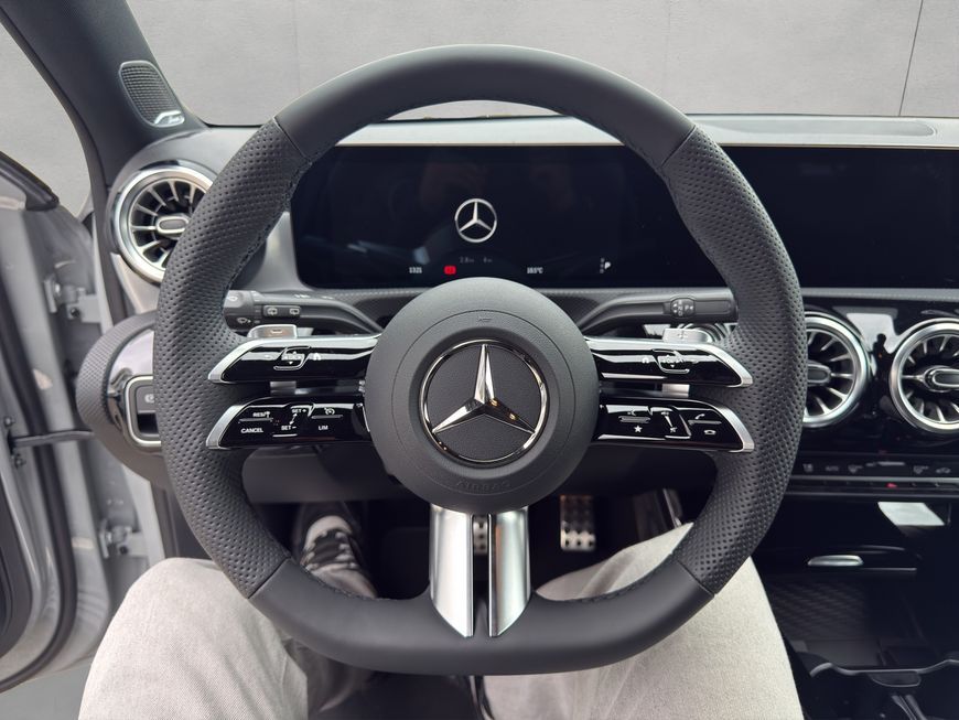 Mercedes-Benz A 180 2025
