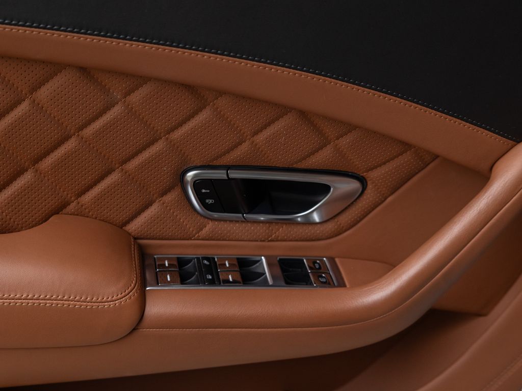 Bentley Continental GTC 2016