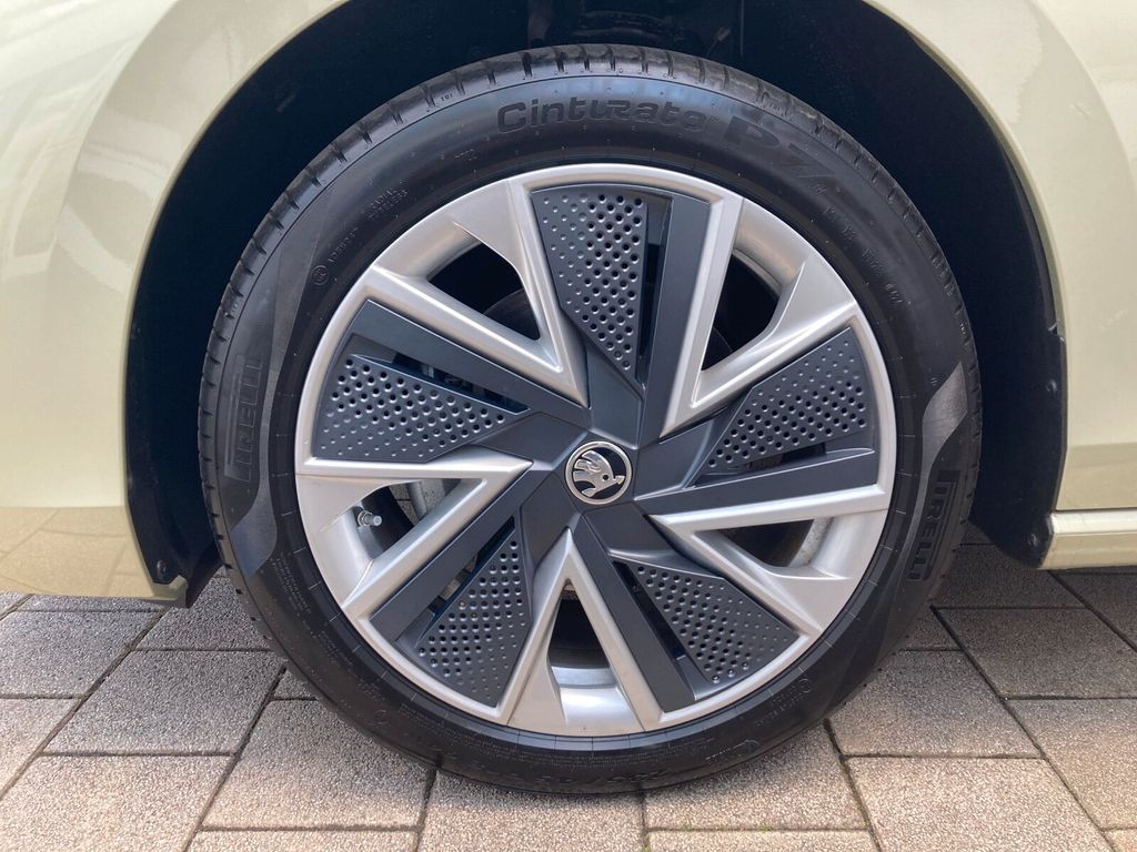 Skoda Superb 2025