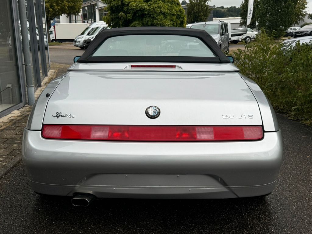 Alfa Romeo Spider 2004