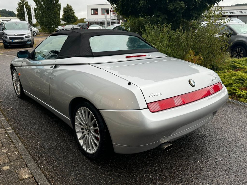 Alfa Romeo Spider 2004
