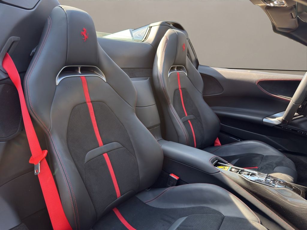 Ferrari SF90 2024