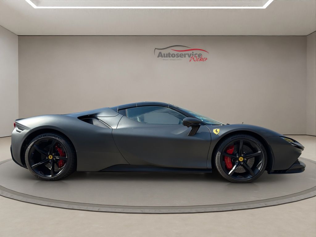Ferrari SF90 2024