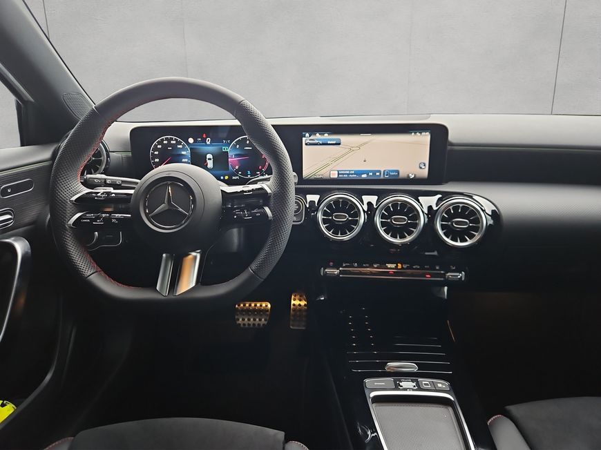 Mercedes-Benz A 200 2025