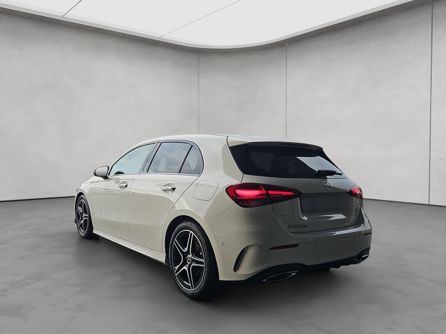 Mercedes-Benz A 200 2025