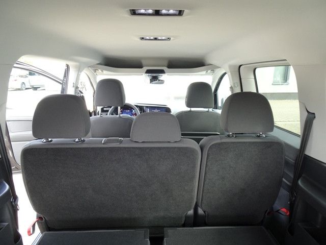 Ford Grand Tourneo 2025