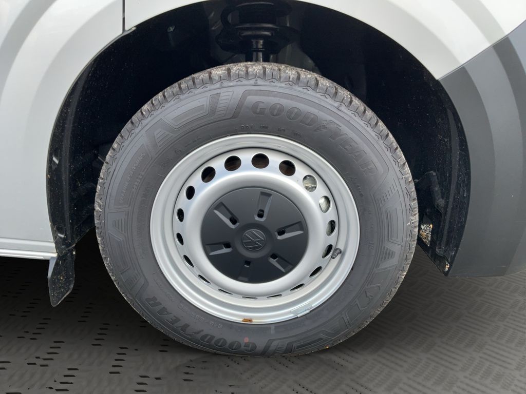 Volkswagen T7 Kombi