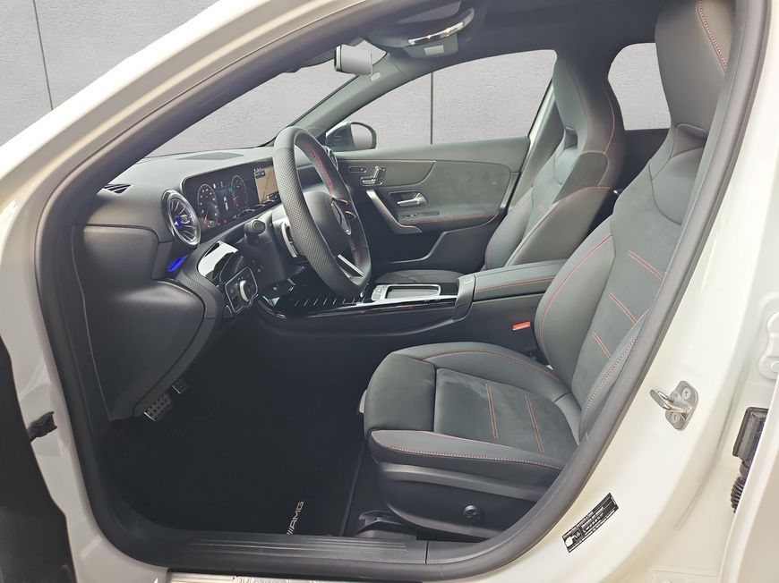 Mercedes-Benz A 200 2025