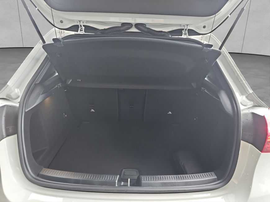 Mercedes-Benz A 200 2025
