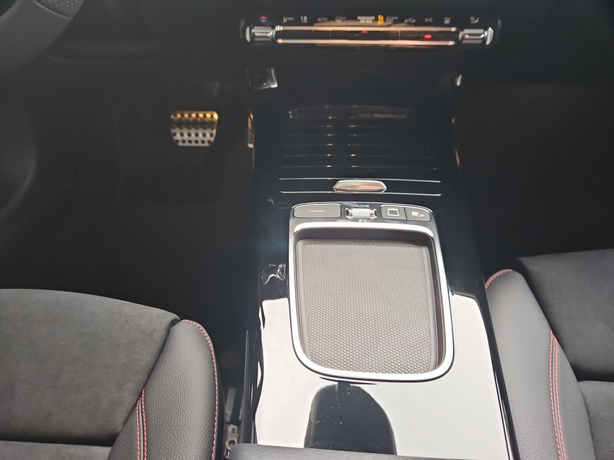 Mercedes-Benz A 200 2025