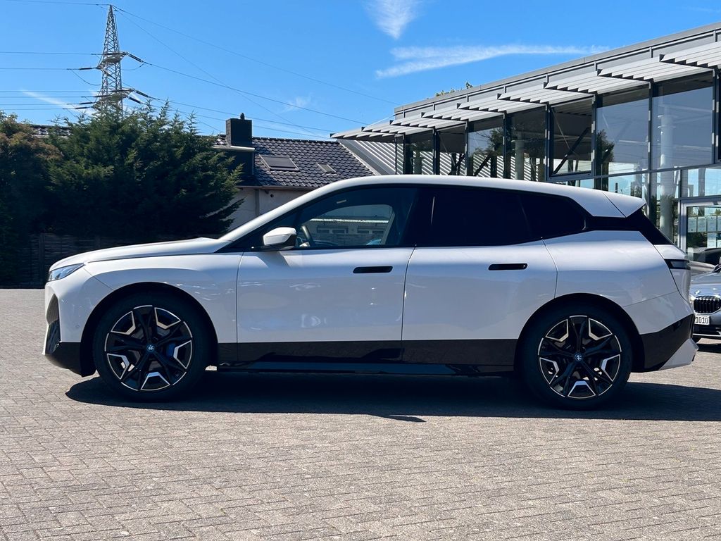 BMW iX 2024