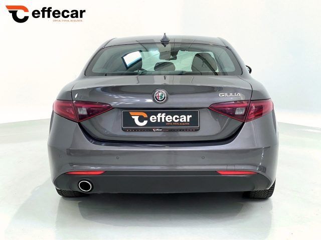 Alfa Romeo Giulia 2021