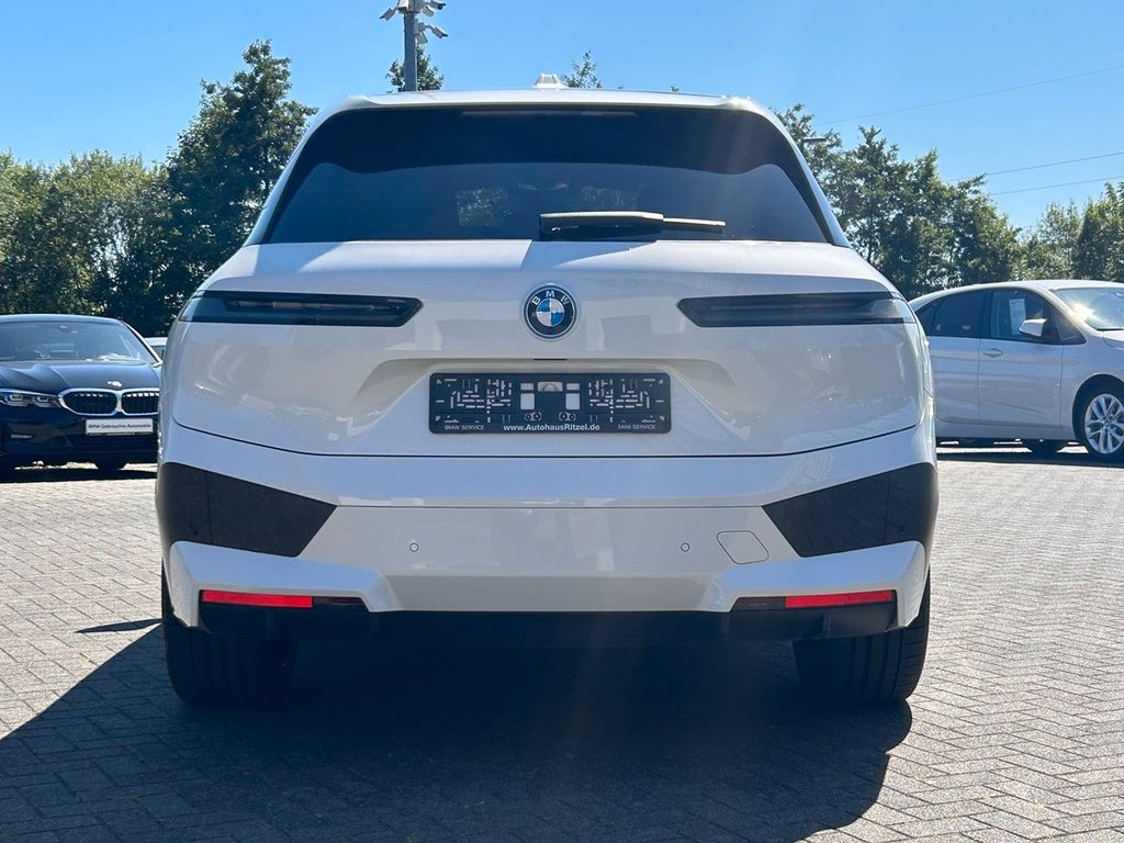 BMW iX 2024
