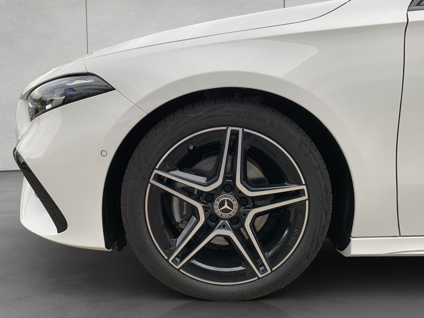 Mercedes-Benz A 200 2025