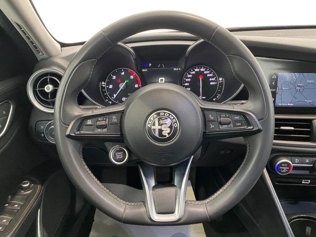 Alfa Romeo Giulia 2021