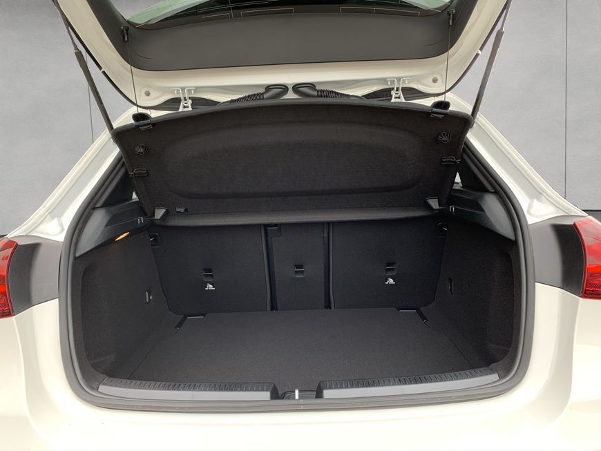 Mercedes-Benz A 200 2025