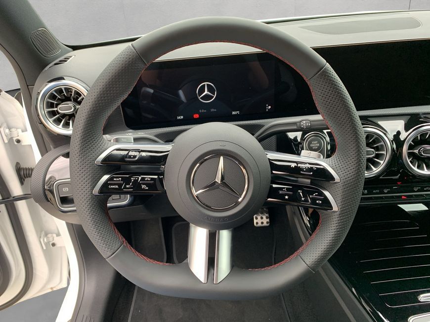 Mercedes-Benz A 200 2025