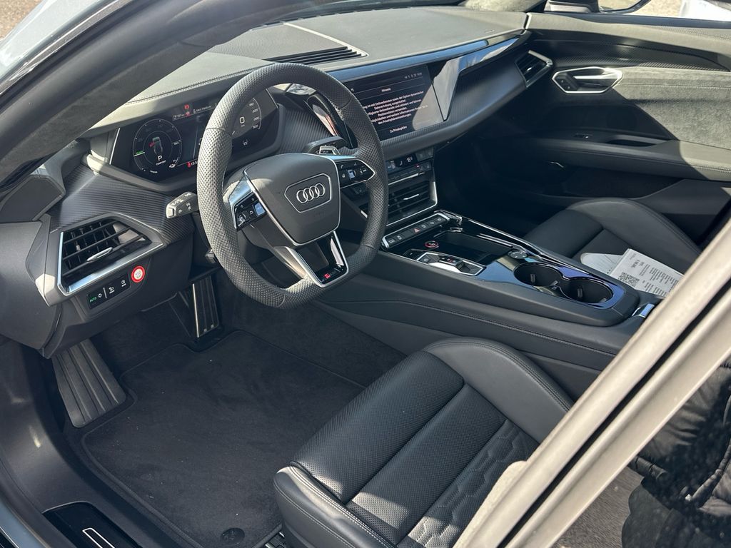 Audi RS e-tron GT 2024