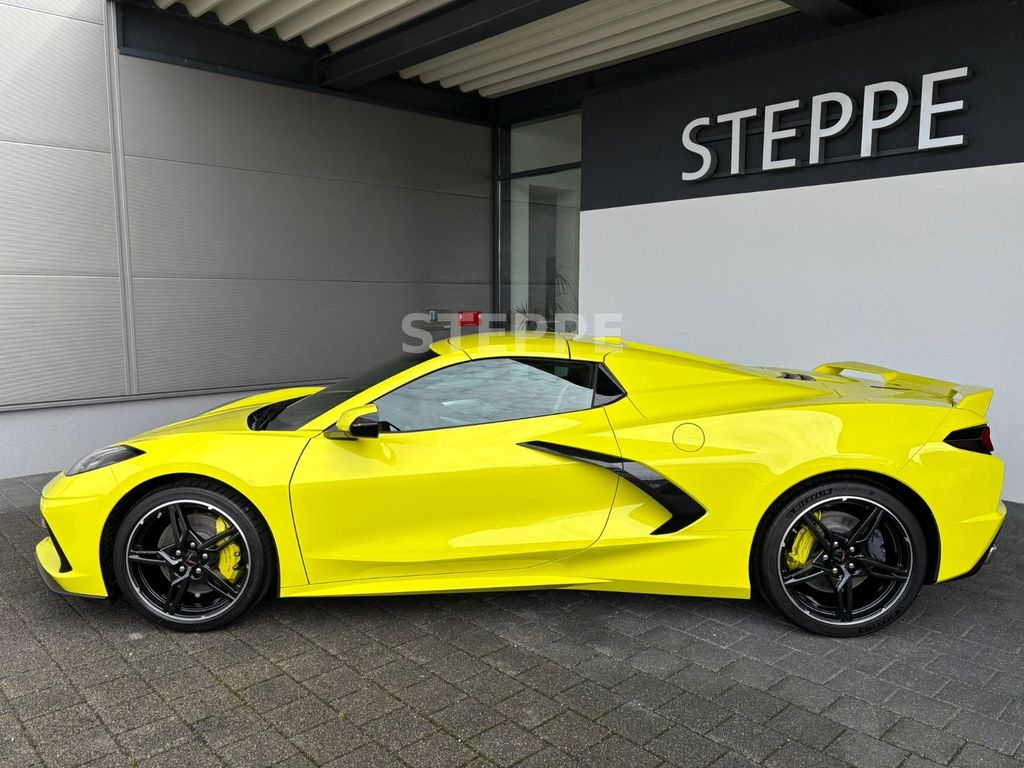 Corvette C8 2025