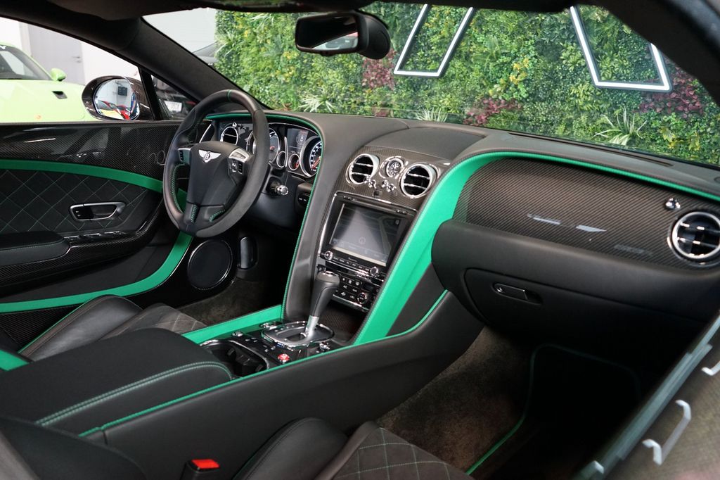 Bentley Continental 2016