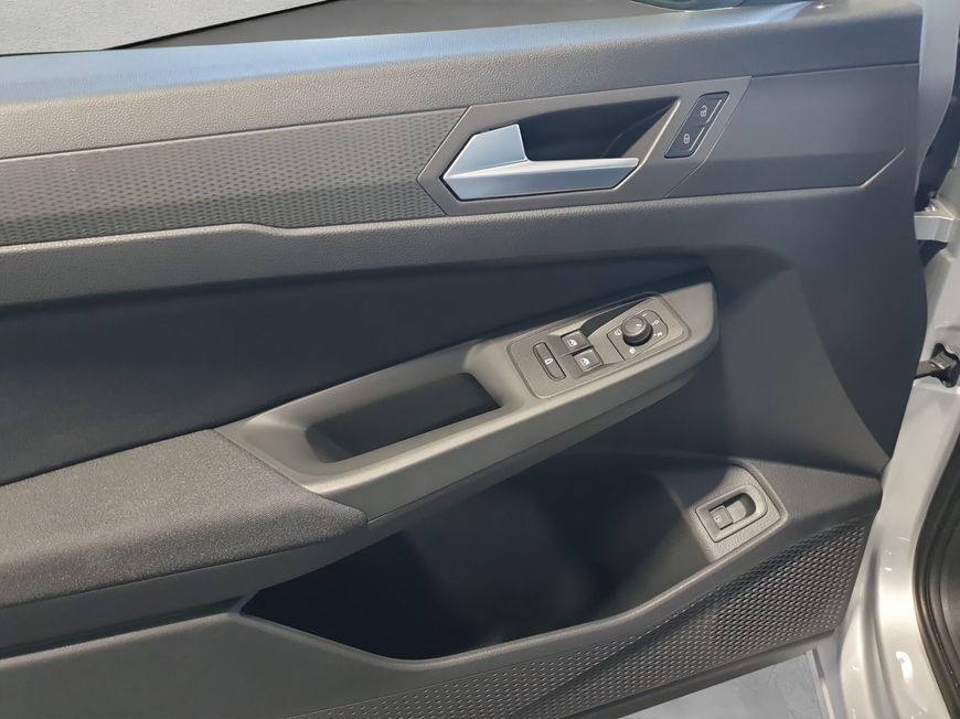 Ford Grand Tourneo 2025