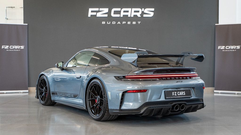 Porsche 992 2025