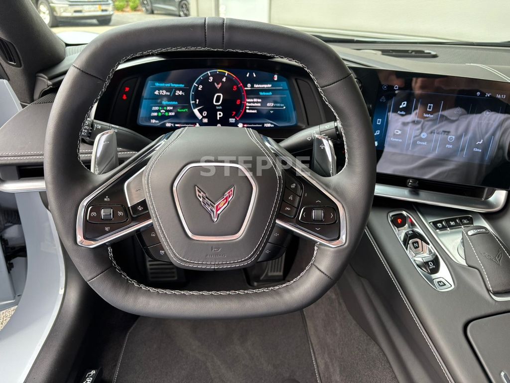 Corvette C8 2025