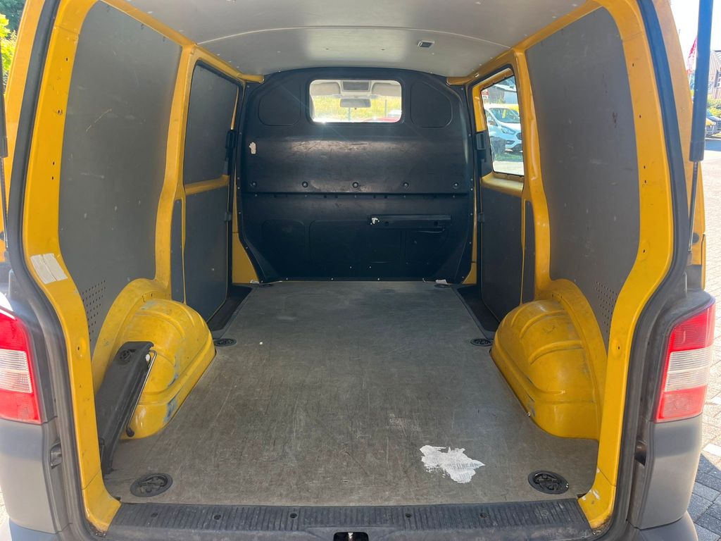 Volkswagen T5 Transporter 2012