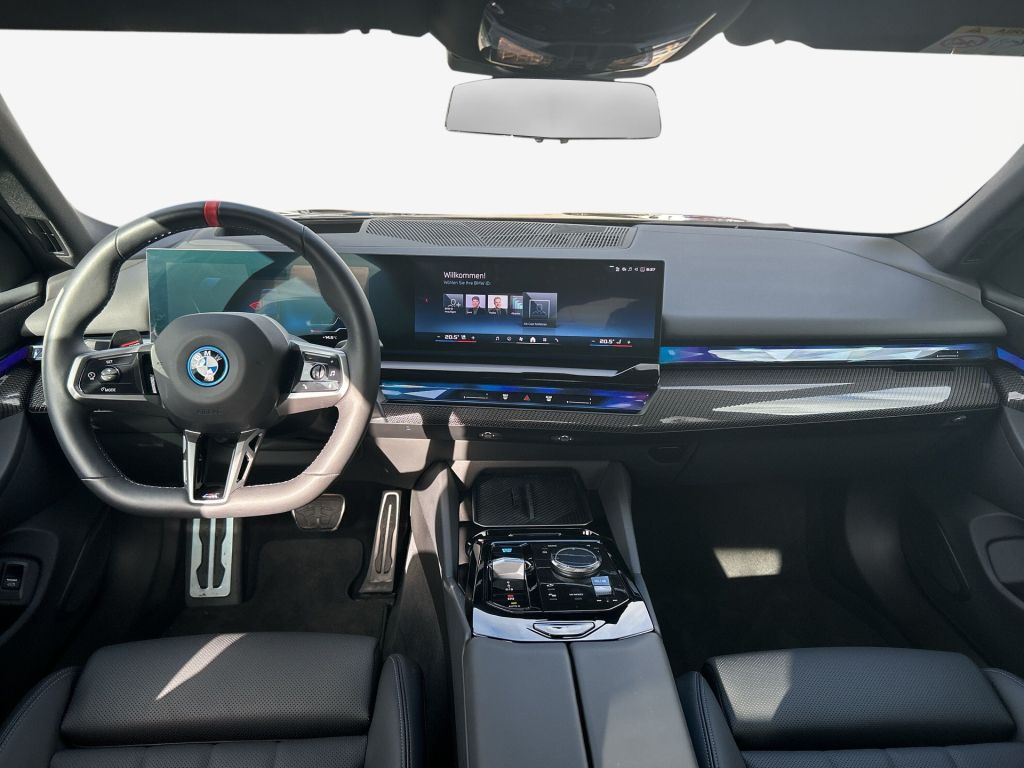 BMW i5 2025