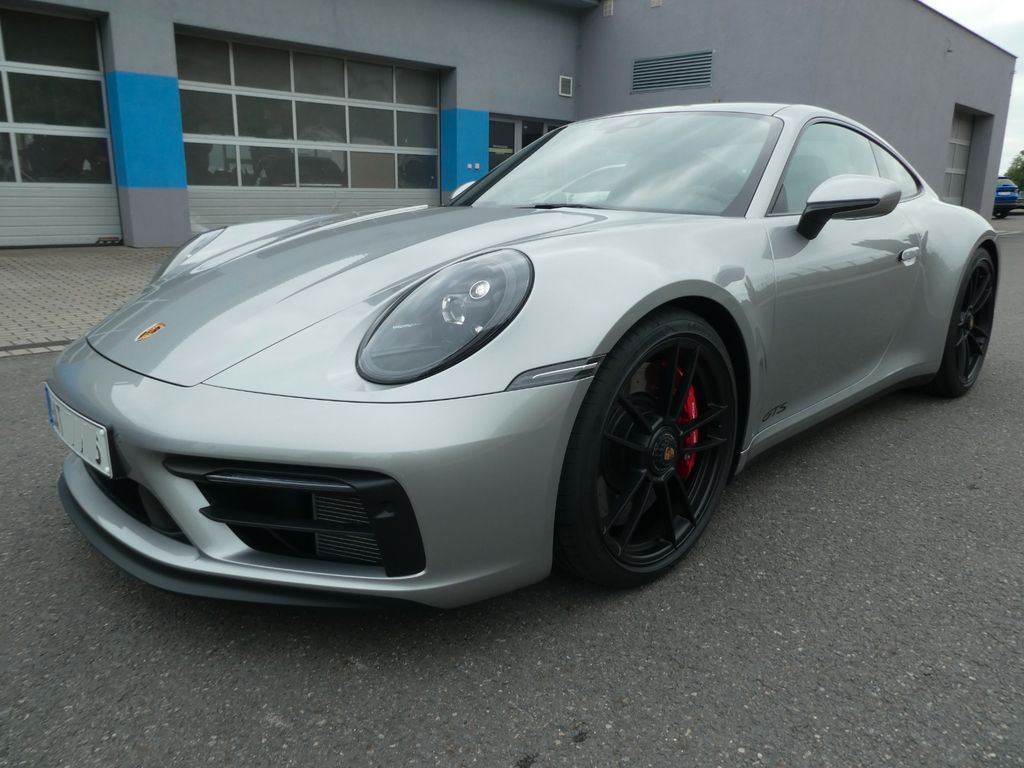 Porsche 911 2023