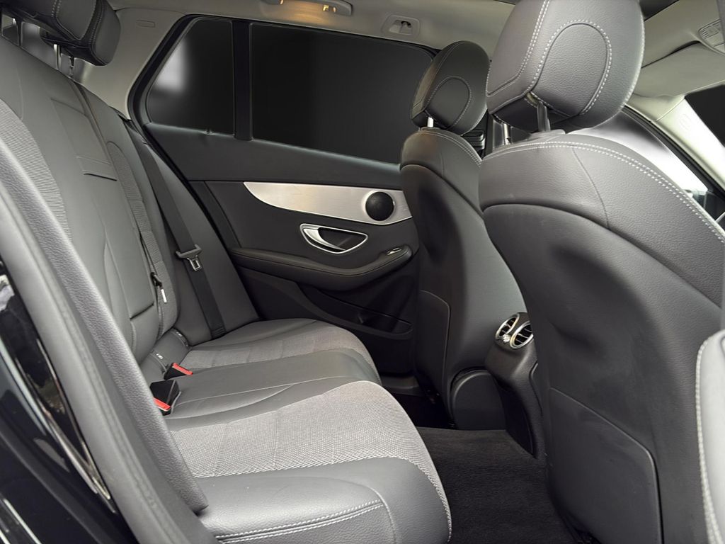 Mercedes-Benz C 300 2021