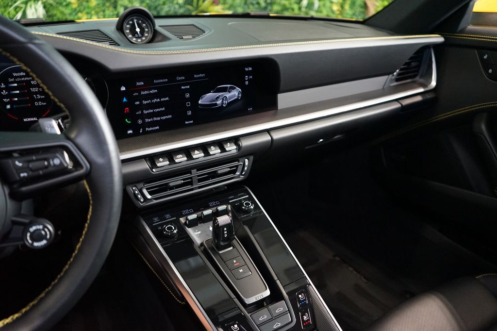 Porsche 911 2023