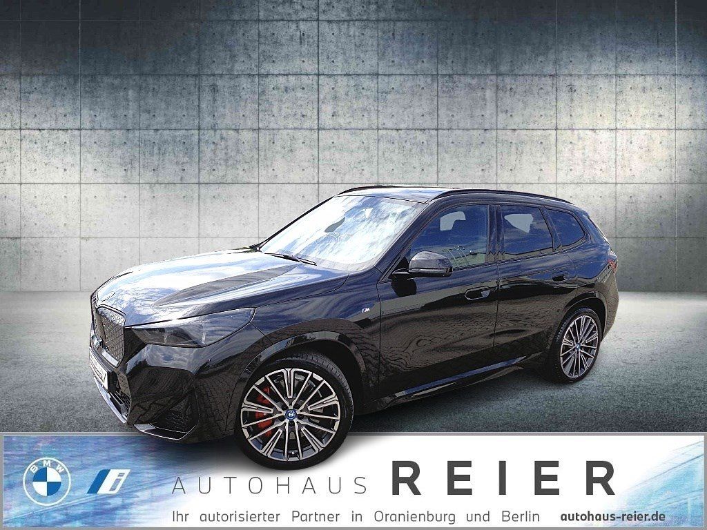 BMW iX1 2023
