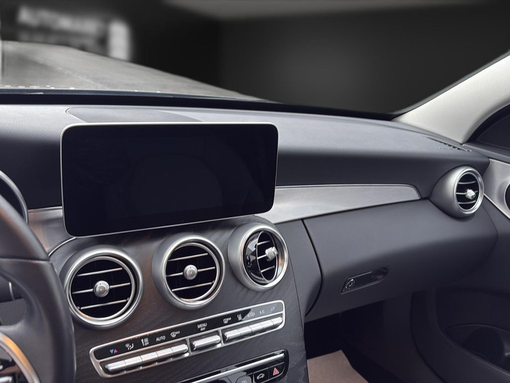 Mercedes-Benz C 300 2021