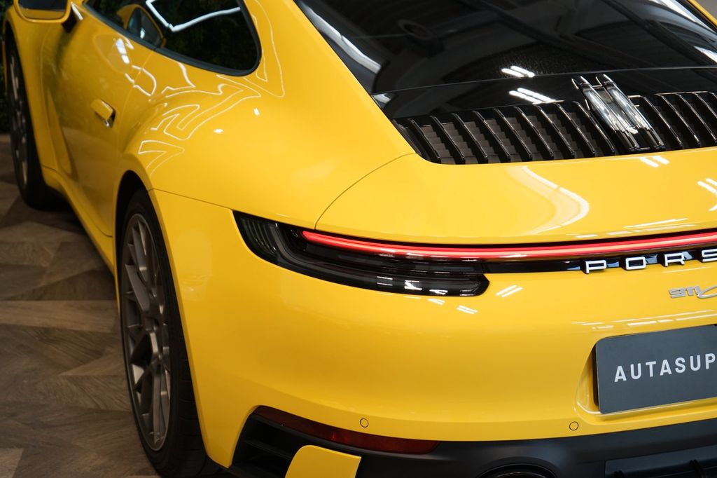 Porsche 911 2023