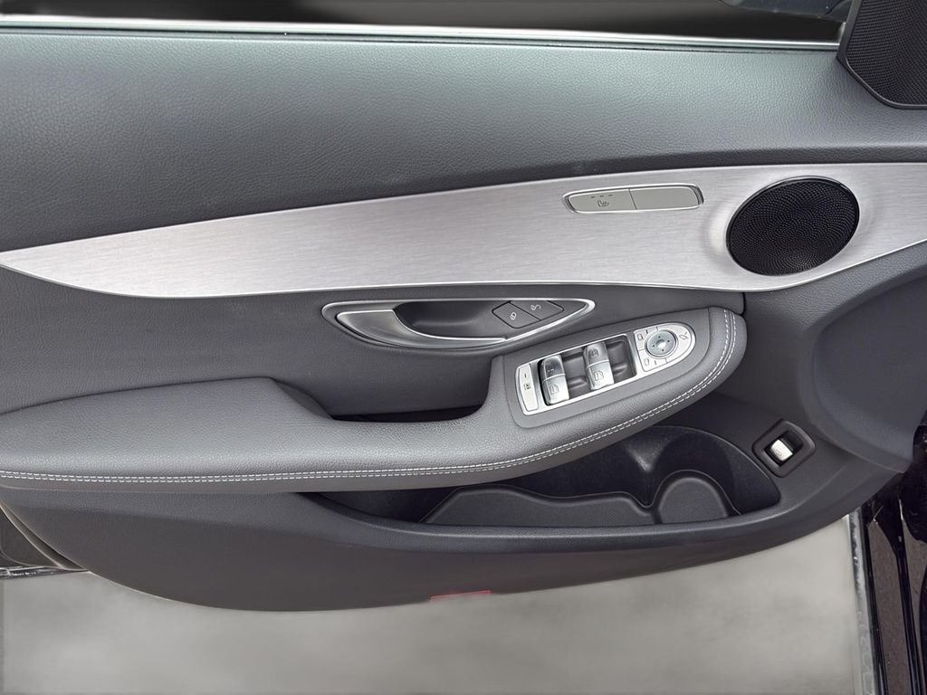 Mercedes-Benz C 300 2021