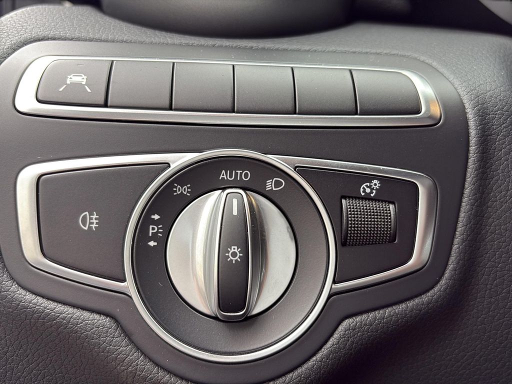 Mercedes-Benz C 300 2021